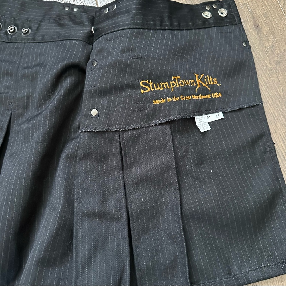 Black Mini striped Kilt Skirt StumpTown Kilts Size Medium Adjustable Waist - Picture 6 of 8